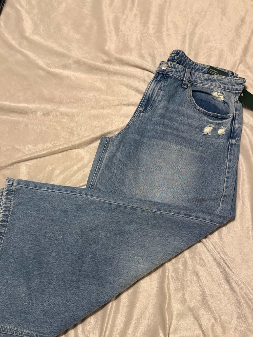 Wild Fable Light Blue Women’s Wide Leg Jeans with Distressed Detail